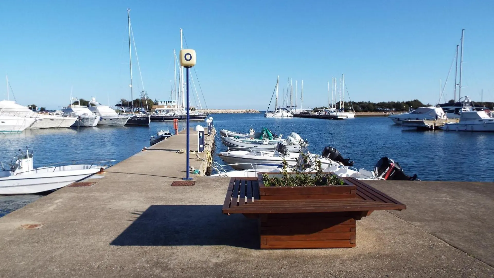 Semesterbostad Trilocale 40 Mt Dalla Spiaggia By Budoniaffitti